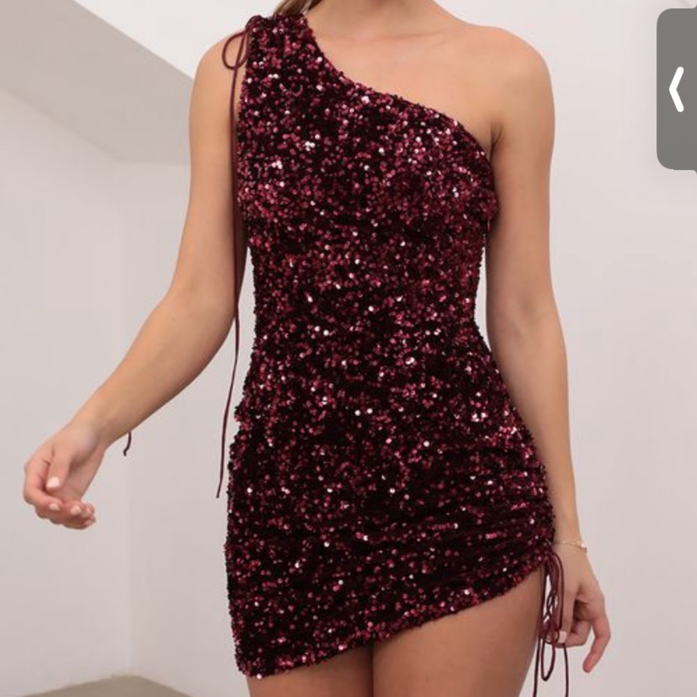 Wine red dress from Lucy In The Sky. Size XS.